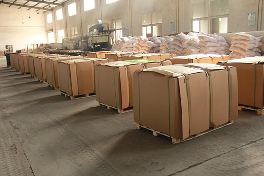 20180831556181.jpg color stone coated roof tile Packing (2).jpg